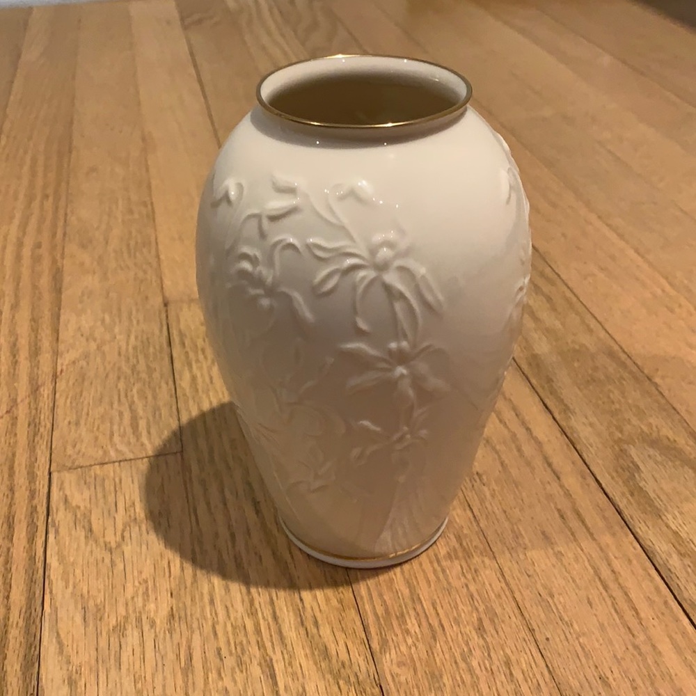 NWOT Lenox Vase